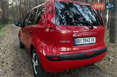 Хэтчбек Nissan Note 2006 в 