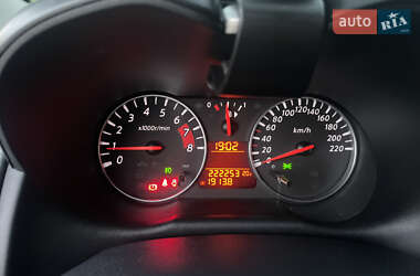Хэтчбек Nissan Note 2009 в 