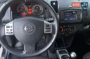 Хэтчбек Nissan Note 2009 в 