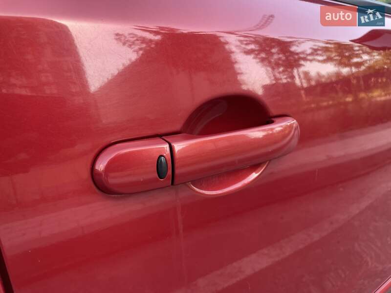 Хэтчбек Nissan Note 2008 в Киеве