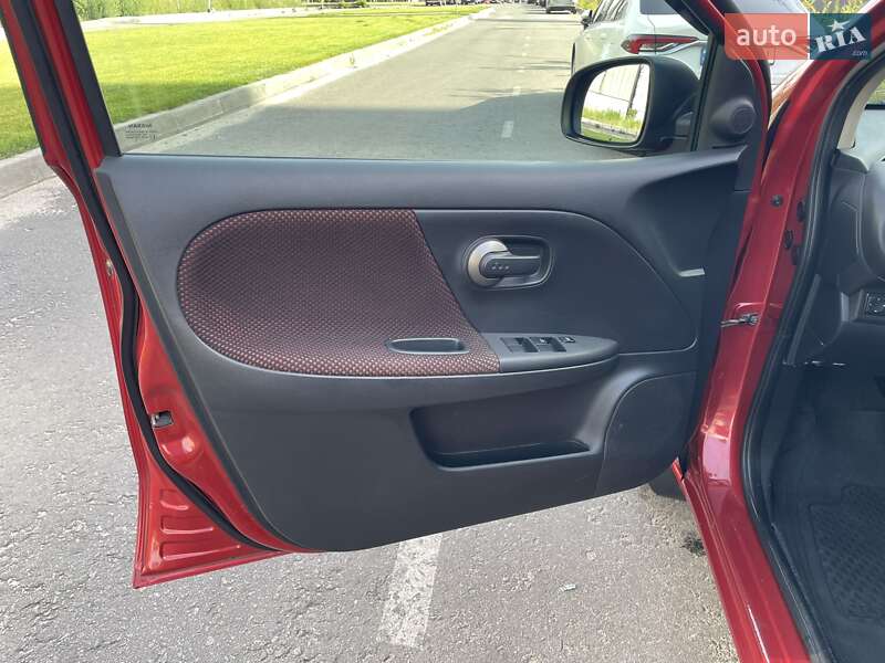 Хэтчбек Nissan Note 2008 в Киеве