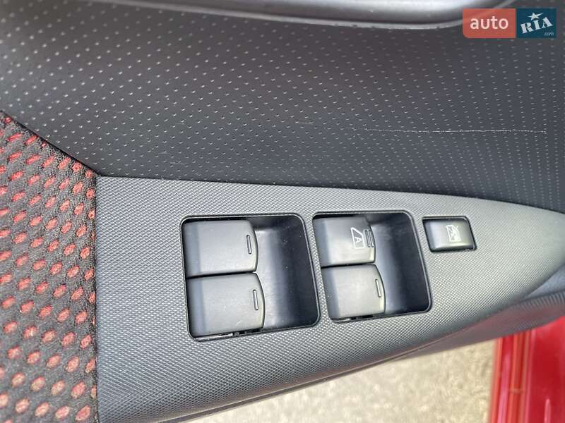 Хэтчбек Nissan Note 2008 в Киеве