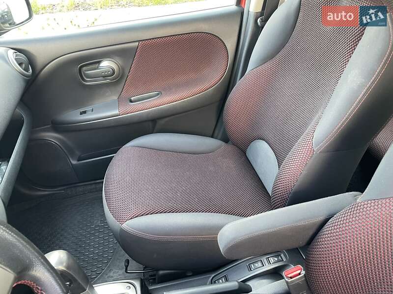 Хэтчбек Nissan Note 2008 в Киеве