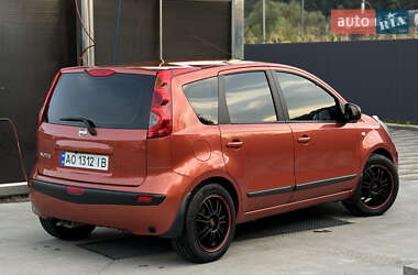 Хэтчбек Nissan Note 2007 в 