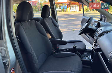 Хэтчбек Nissan Note 2008 в 