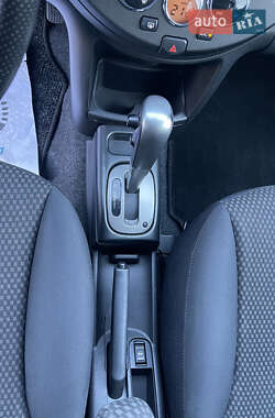 Хэтчбек Nissan Note 2006 в 