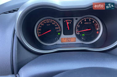 Хэтчбек Nissan Note 2006 в 