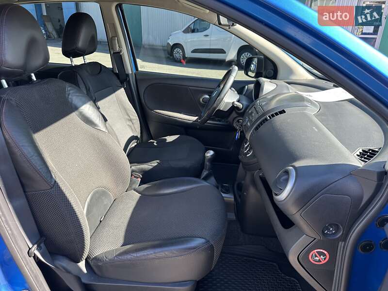 Хэтчбек Nissan Note 2006 в Киеве