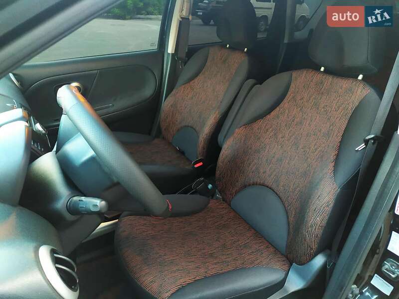 Хэтчбек Nissan Note 2009 в Виннице