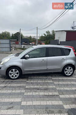 Хэтчбек Nissan Note 2006 в 