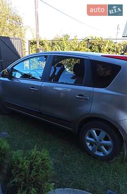 Хэтчбек Nissan Note 2008 в 