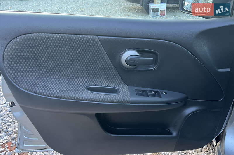 Хэтчбек Nissan Note 2008 в Коломые