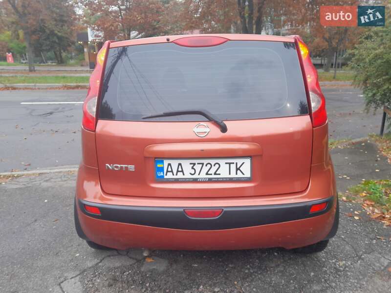 Хэтчбек Nissan Note 2007 в Киеве