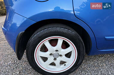 Хэтчбек Nissan Note 2006 в 