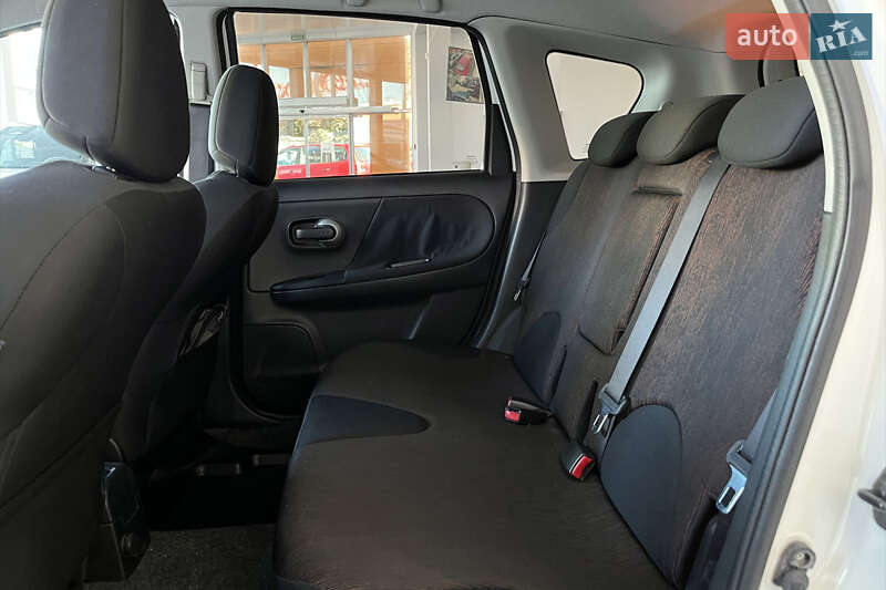 Хэтчбек Nissan Note 2010 в Шептицькому