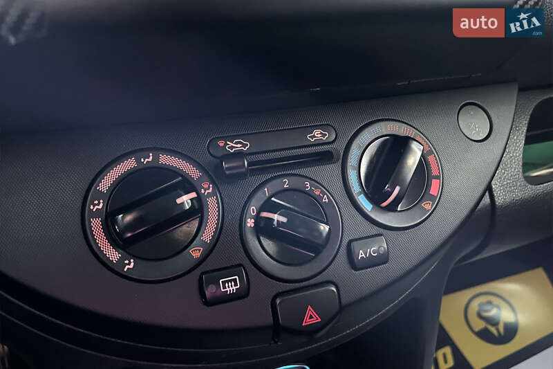 Хэтчбек Nissan Note 2010 в Шептицькому