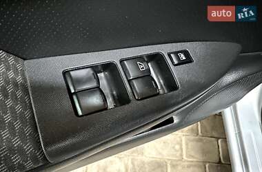 Хэтчбек Nissan Note 2008 в 