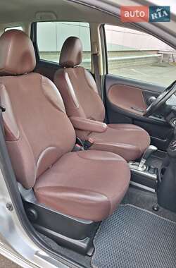 Хэтчбек Nissan Note 2006 в 