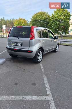 Хэтчбек Nissan Note 2006 в 
