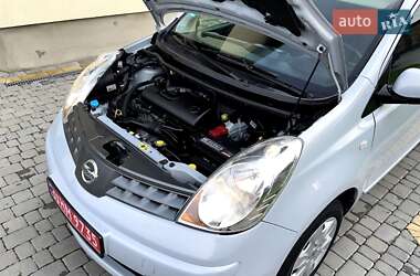 Хэтчбек Nissan Note 2008 в 