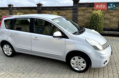 Хэтчбек Nissan Note 2008 в 