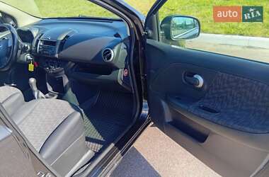 Хэтчбек Nissan Note 2007 в 