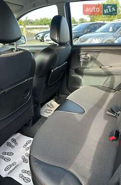 Хэтчбек Nissan Note 2008 в 