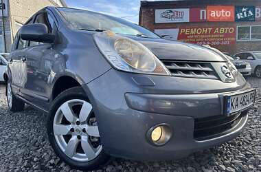 Хэтчбек Nissan Note 2008 в 
