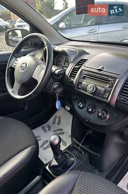 Хэтчбек Nissan Note 2008 в 