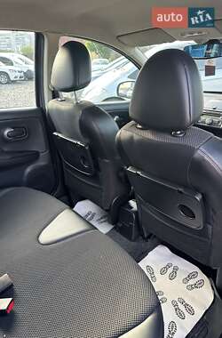 Хэтчбек Nissan Note 2008 в 