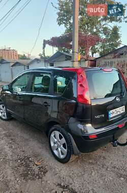 Хэтчбек Nissan Note 2007 в 