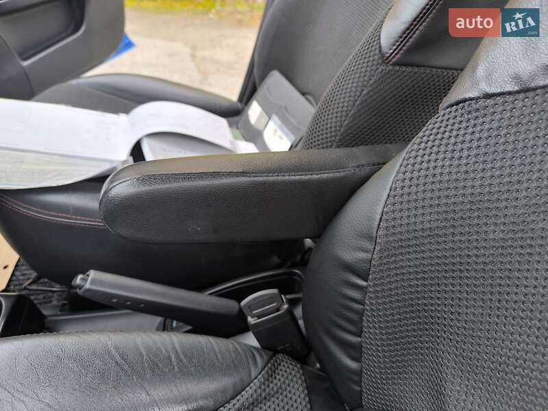 Хэтчбек Nissan Note 2007 в Ахтырке фото 18 Хэтчбек Nissan Note 2007 в Ахтырке