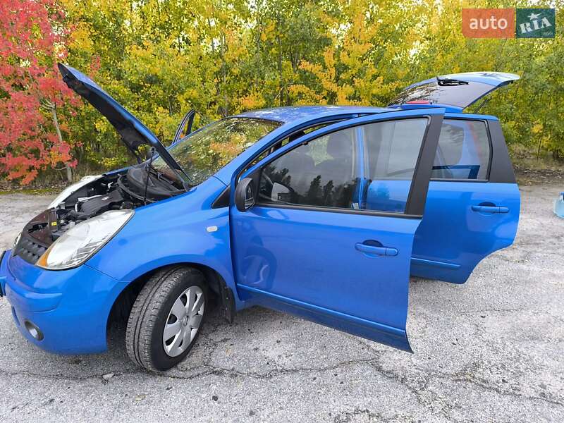 Хэтчбек Nissan Note 2007 в Ахтырке фото 41 Хэтчбек Nissan Note 2007 в Ахтырке