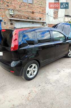 Хэтчбек Nissan Note 2012 в Ровно