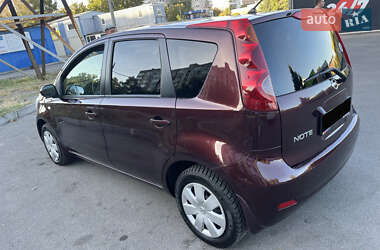 Хэтчбек Nissan Note 2012 в Запорожье