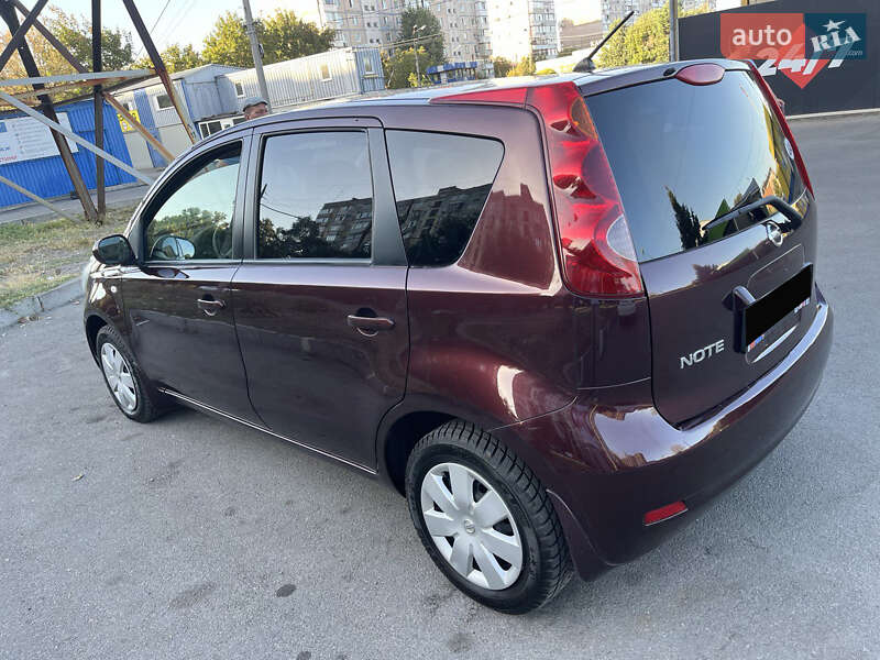 Хетчбек Nissan Note 2012 в Запоріжжі фото 2 Хетчбек Nissan Note 2012 в Запоріжжі