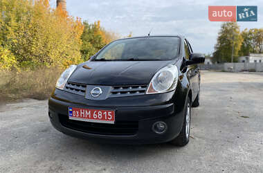 Хэтчбек Nissan Note 2006 в  Хэтчбек Nissan Note 2006 в