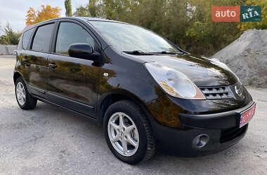 Хэтчбек Nissan Note 2006 в  фото 13 Хэтчбек Nissan Note 2006 в