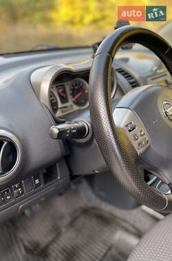 Хэтчбек Nissan Note 2006 в  фото 16 Хэтчбек Nissan Note 2006 в