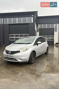Хэтчбек Nissan Note 2013 в 