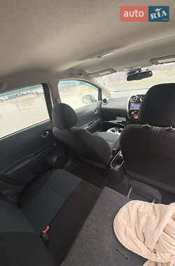 Хэтчбек Nissan Note 2013 в 