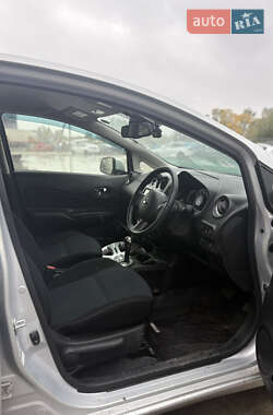 Хэтчбек Nissan Note 2013 в 