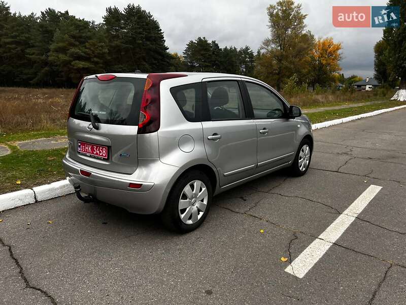 Хэтчбек Nissan Note 2010 в Кременчуге фото 10 Хэтчбек Nissan Note 2010 в Кременчуге