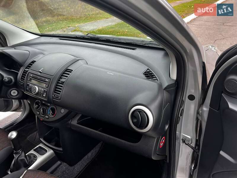 Хэтчбек Nissan Note 2010 в Кременчуге фото 41 Хэтчбек Nissan Note 2010 в Кременчуге