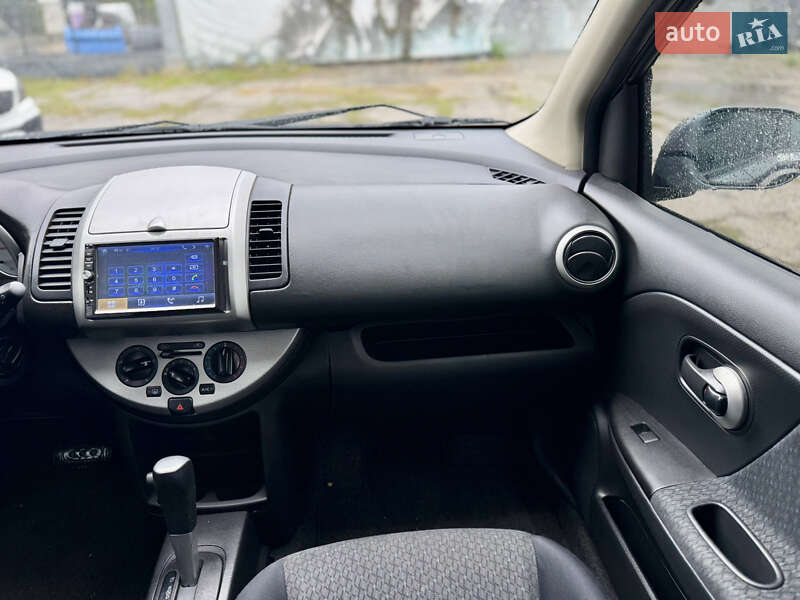 Хэтчбек Nissan Note 2012 в Одессе