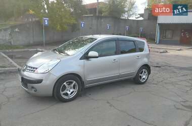 Хэтчбек Nissan Note 2006 в  фото 3 Хэтчбек Nissan Note 2006 в