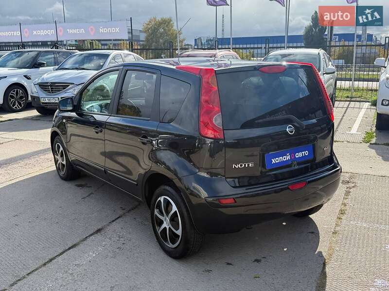 Хэтчбек Nissan Note 2006 в Киеве