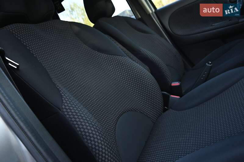 Хэтчбек Nissan Note 2006 в Бердичеве