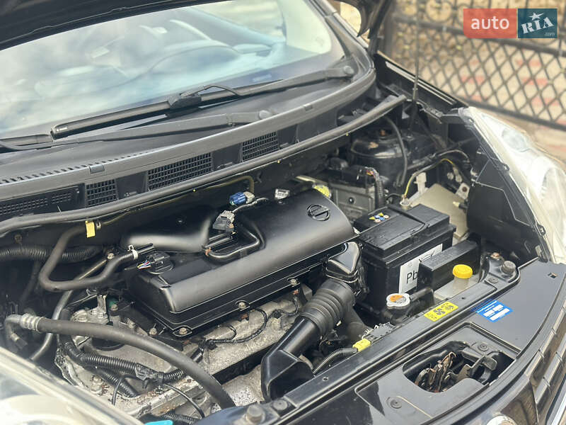 Хэтчбек Nissan Note 2009 в Дубно