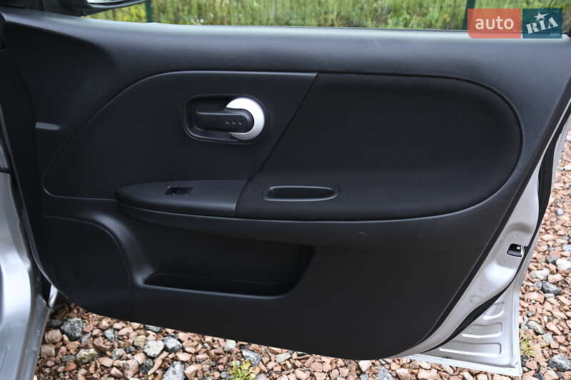 Хетчбек Nissan Note 2009 в Бердичеві